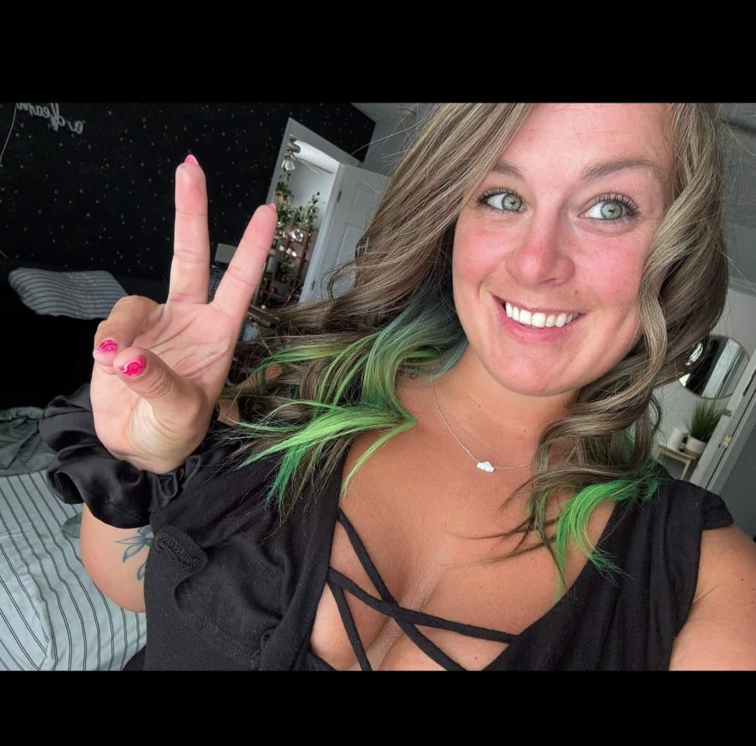 Big tit slut Jessy Montgomery