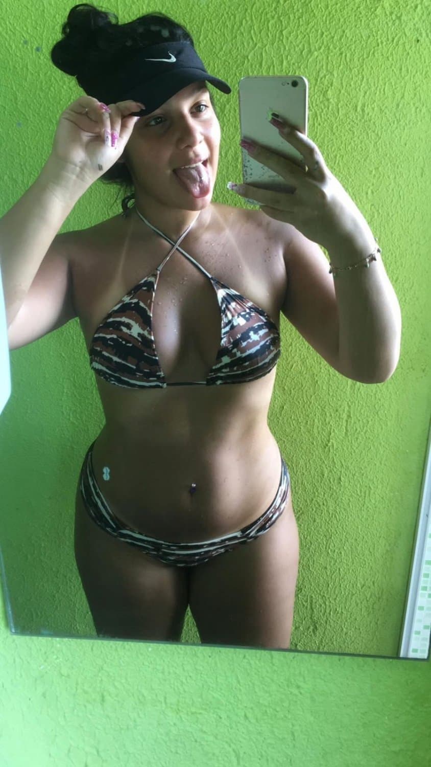 Alguém tem mais dela?? Lembro que ela tinha privacy mas nunca mais achei nada