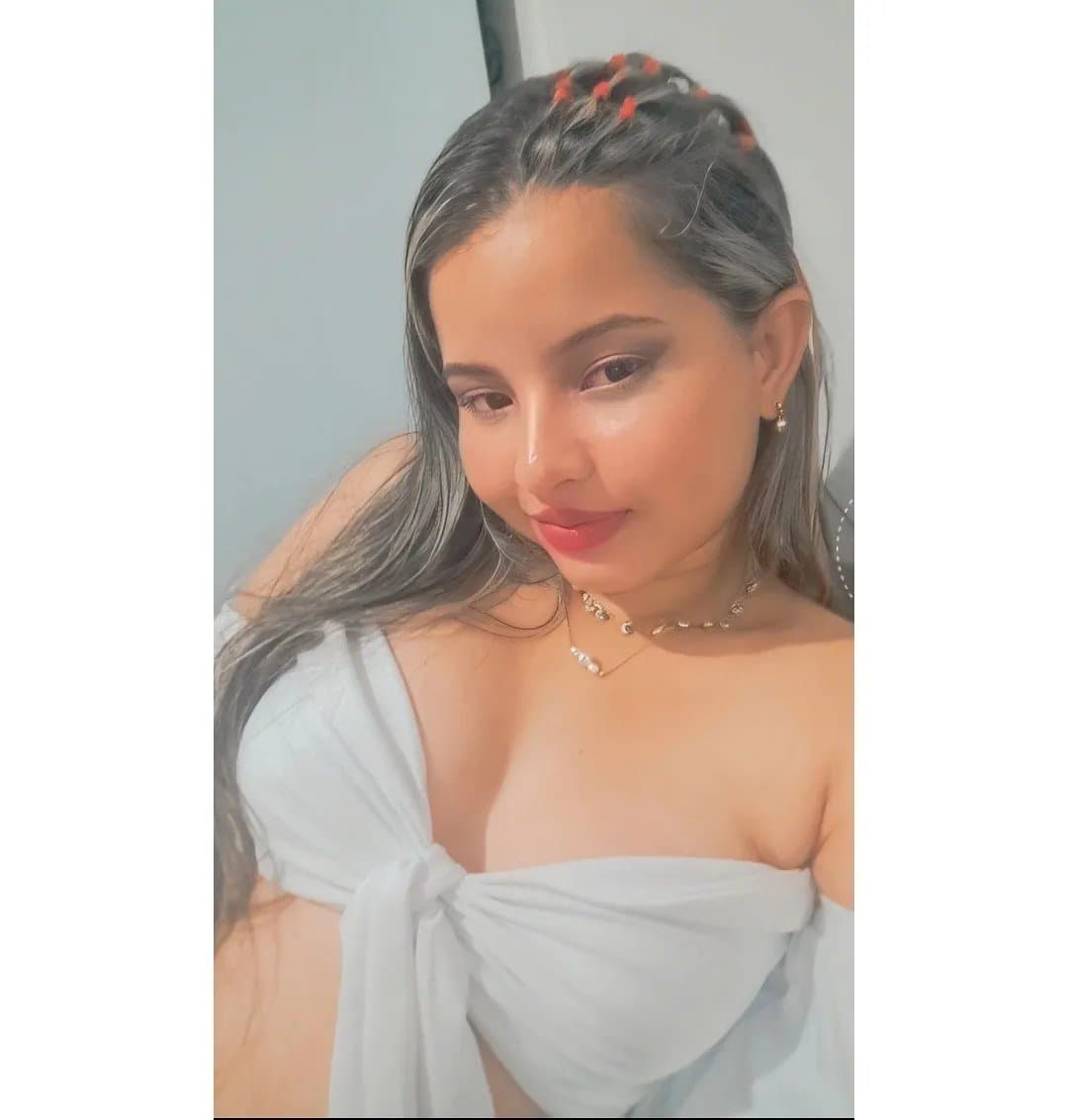 Leana lovings and Cecilia Alves