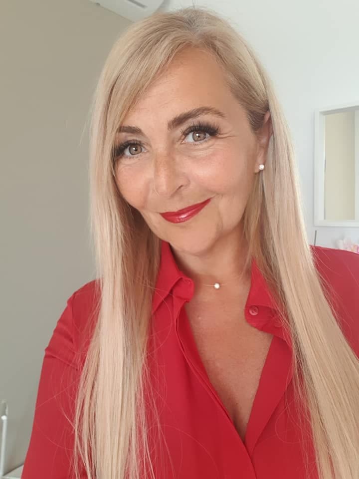 Ann Cath mature beauty