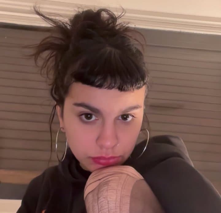 Solo a mi me calienta esta putita? es lula salomone, quiero ver que opinan ustedes y si morbosean.