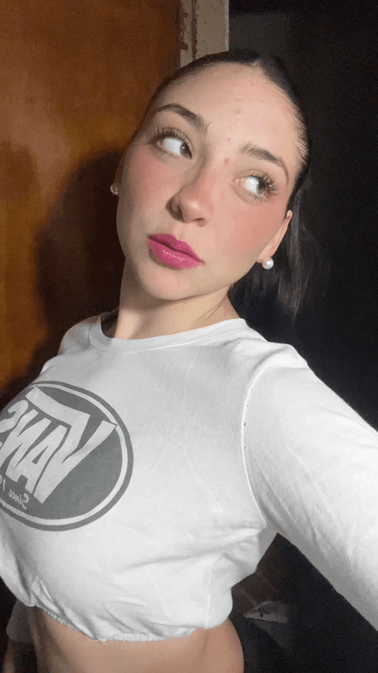 Está pendeja me ha echo deslecharme como loco