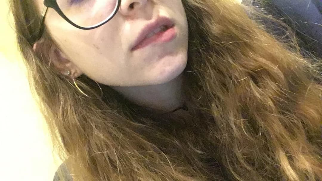 Alexandra t. La chienne française en chaleur