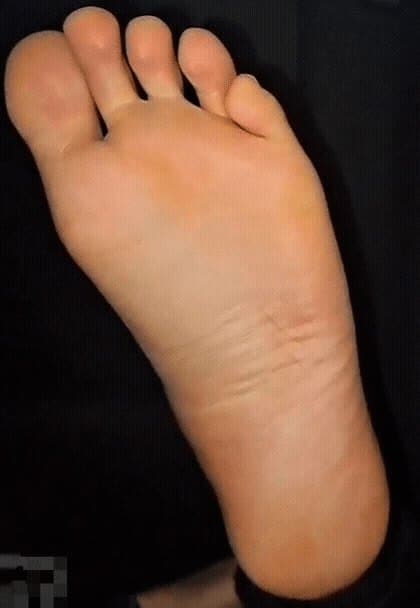 Smooth feet soles