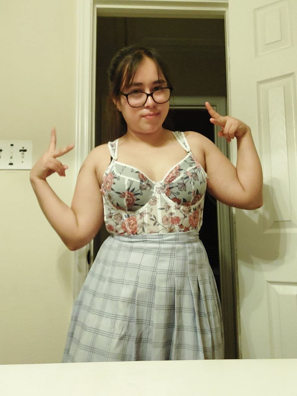 muy inocente a la vista de todos, pero la puta se deja cojer por todos los que sea