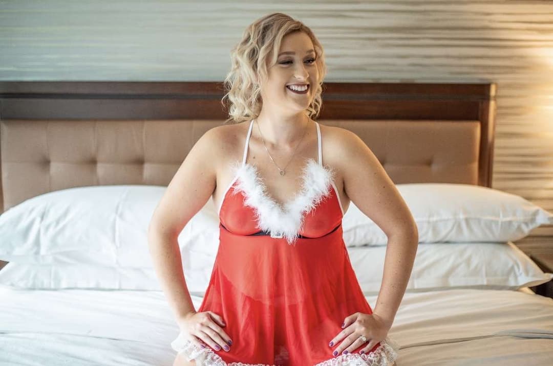 Buddy wanted his ex wife to be seen by all Jocelyn 25