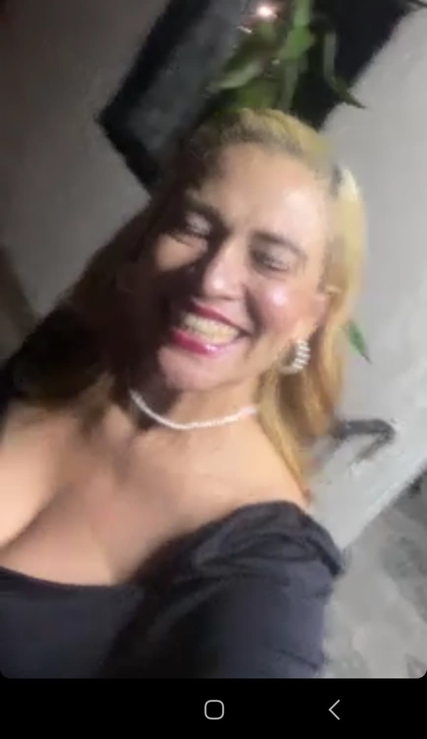 46-year-old Colombian m*** loves to f*** no condoms are needed you can come in all holes and she lov