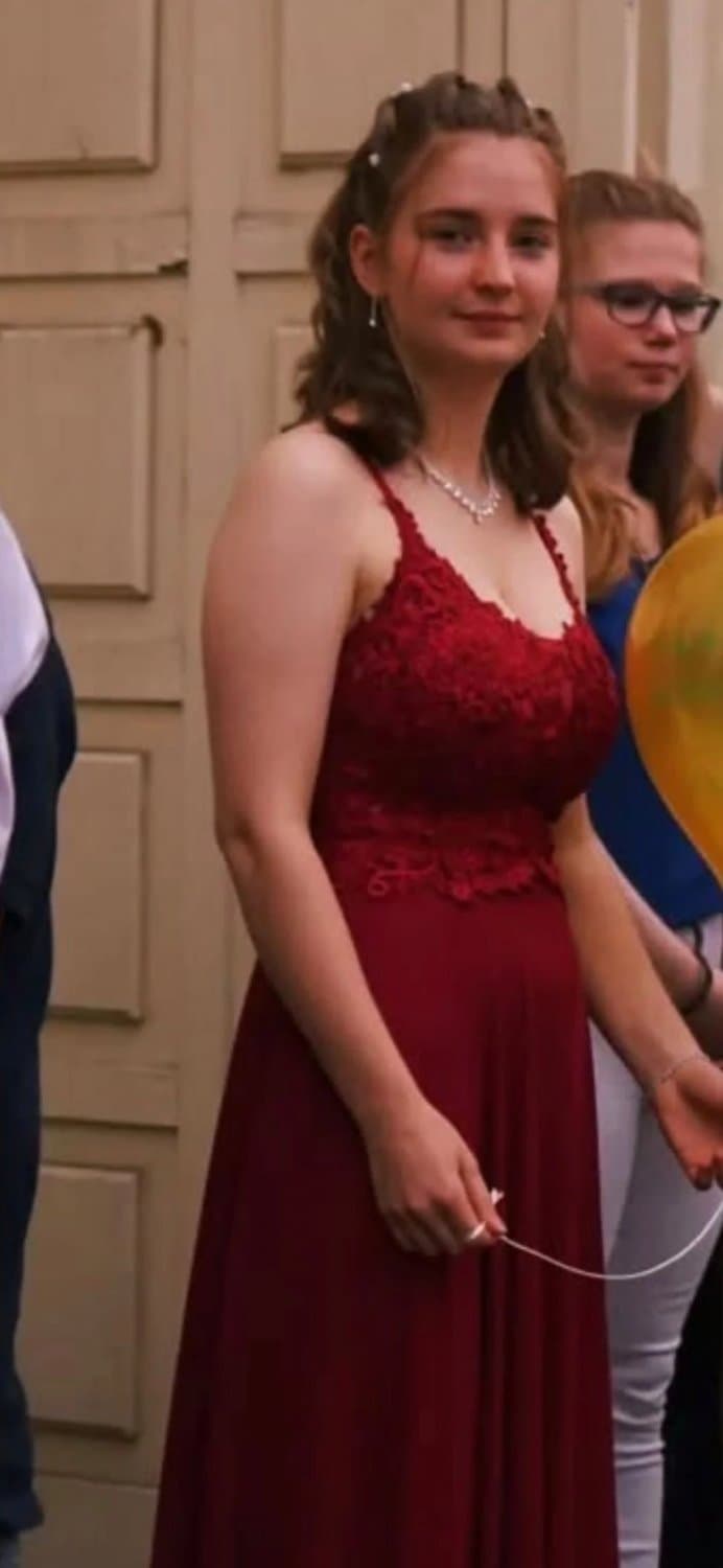 Wer will auch so geil auf sie abwixxen,hab so bock auf Jara Keine Tabus,würd gern alles hören???