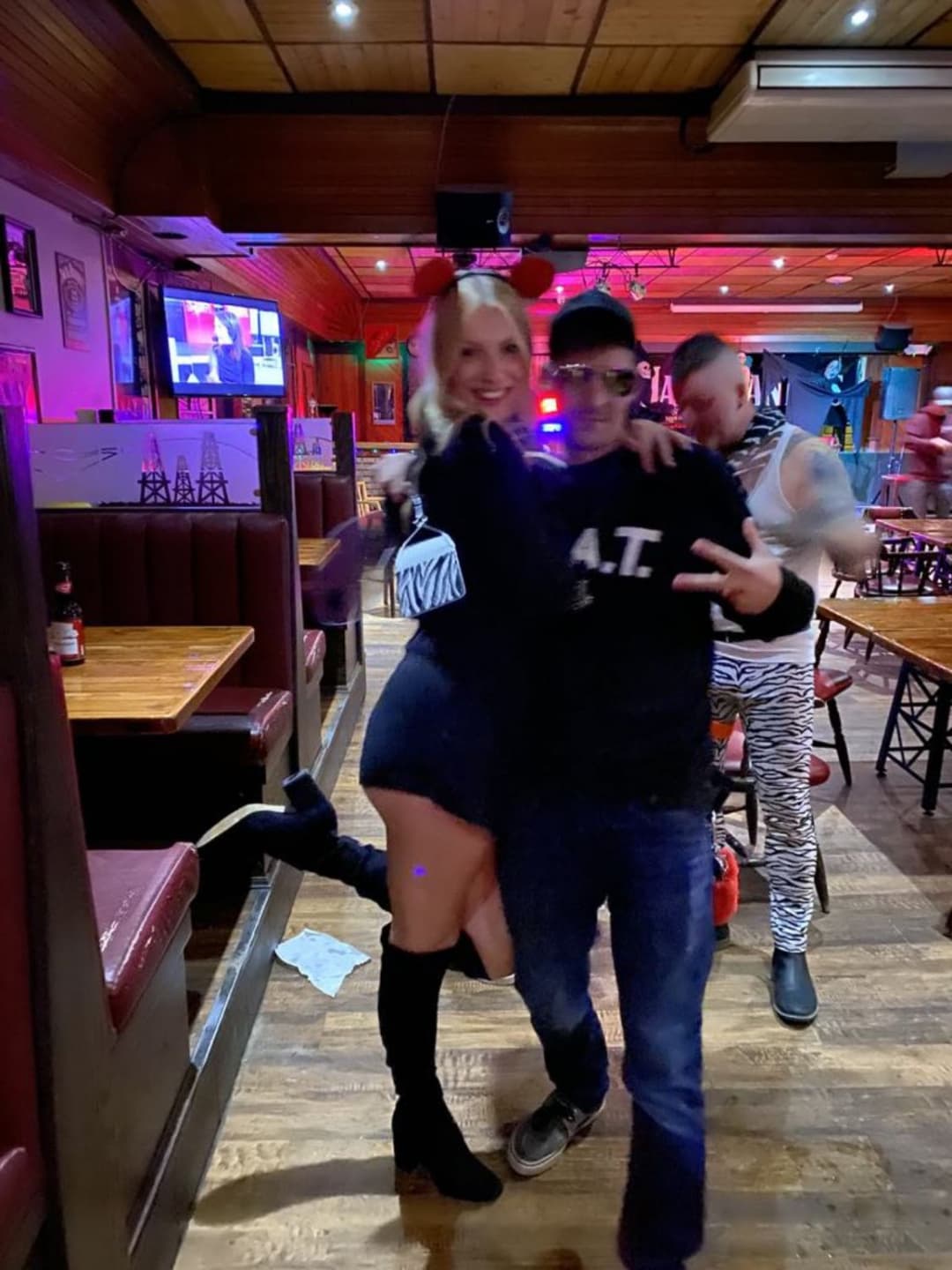 Brooklyn, 27 from Alberta Canada, paramedic, married Christian mom