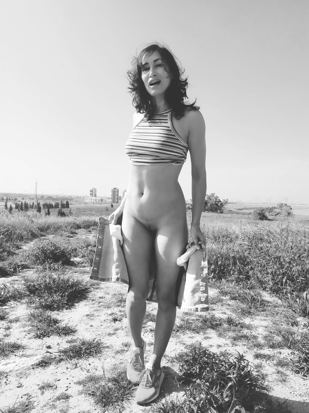 Yana Sunrise Sweet Slut Nude Model WIFE 41