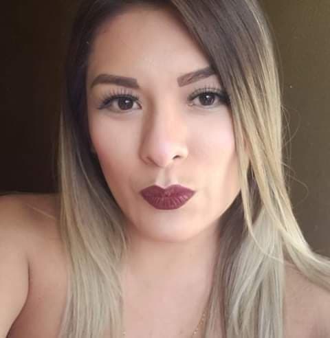 Click to view full size Edecan milf, hace tiempo la ví en un teibol, fotos encontradas en celular muy muy muy viejo