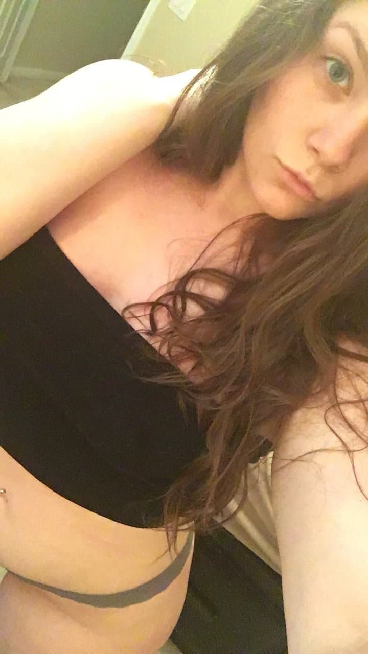 Click to view full size Perfect body college PAWG talks dirty