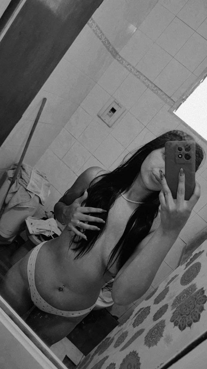 esposa do amigo no motel... amigo chupando gostoso