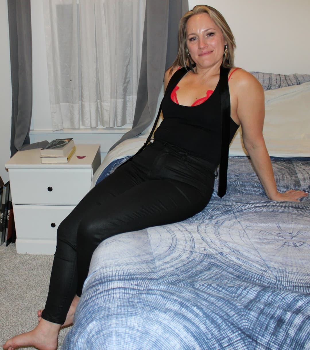 Ms. Lindsey   sweet wife goes VERY BAD  her full exposure