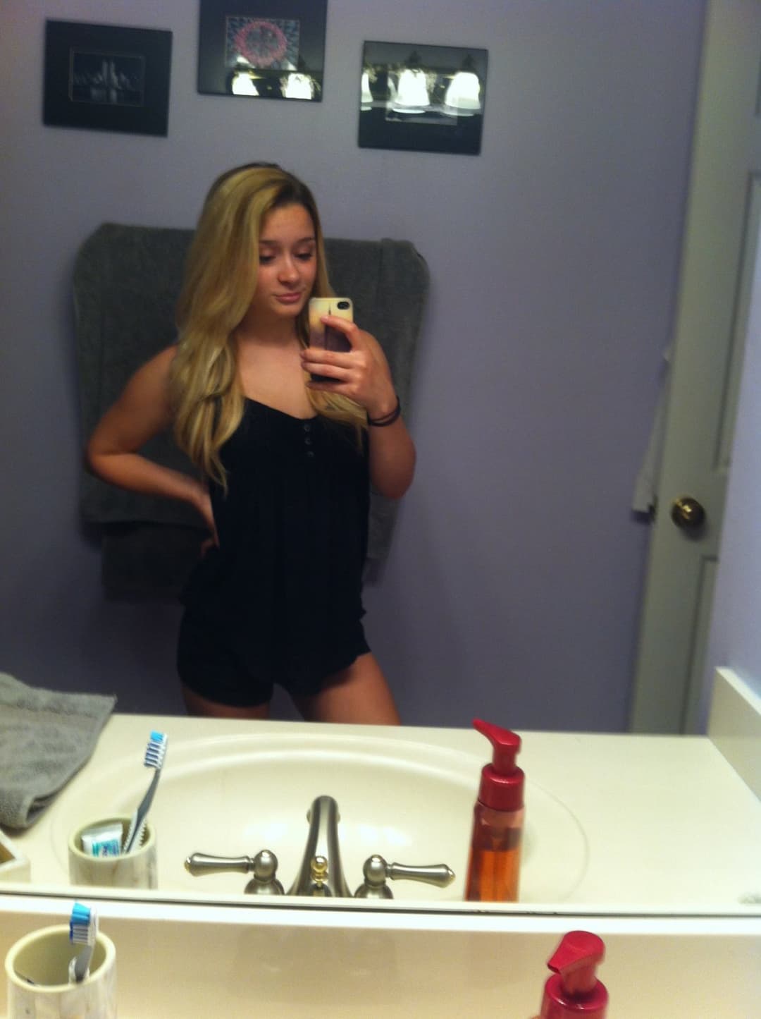 Lacie should’ve set a passcode on her old phone