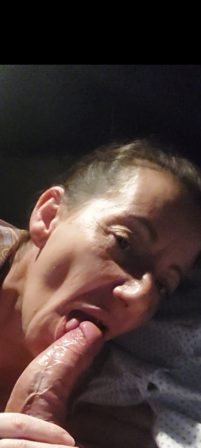 Comiendome mi gran polla ???