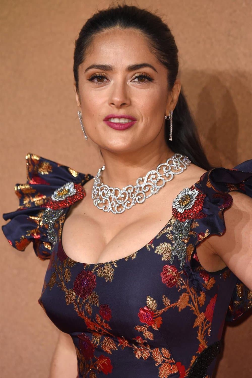 Salma Hayek hot puta arabe