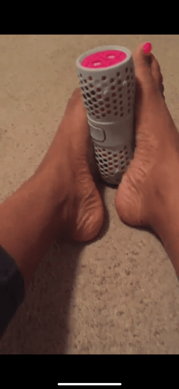 BRI AKA BBYG1r thebnecole HAS THE PRETTIEST FEET IN THE WORLD!!