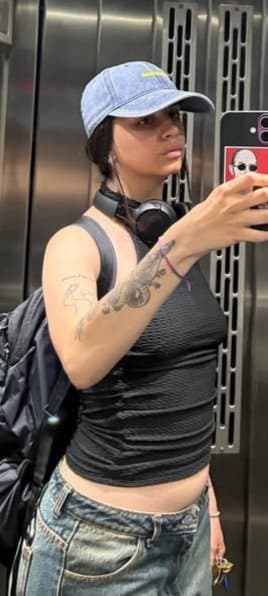 Solo a mi me calienta esta putita? es lula salomone, quiero ver que opinan ustedes y si morbosean.