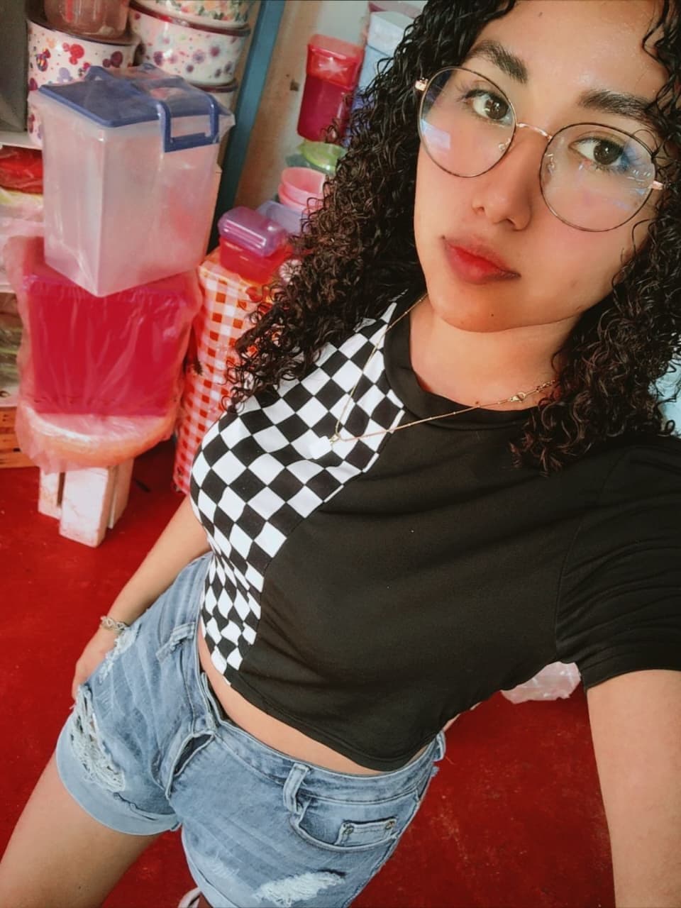 Putita morena culona filtrada y exhibida