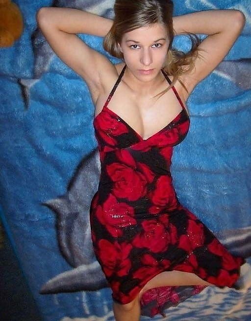 Click to view full size Denise AKA Courtney perfect boobs blonde