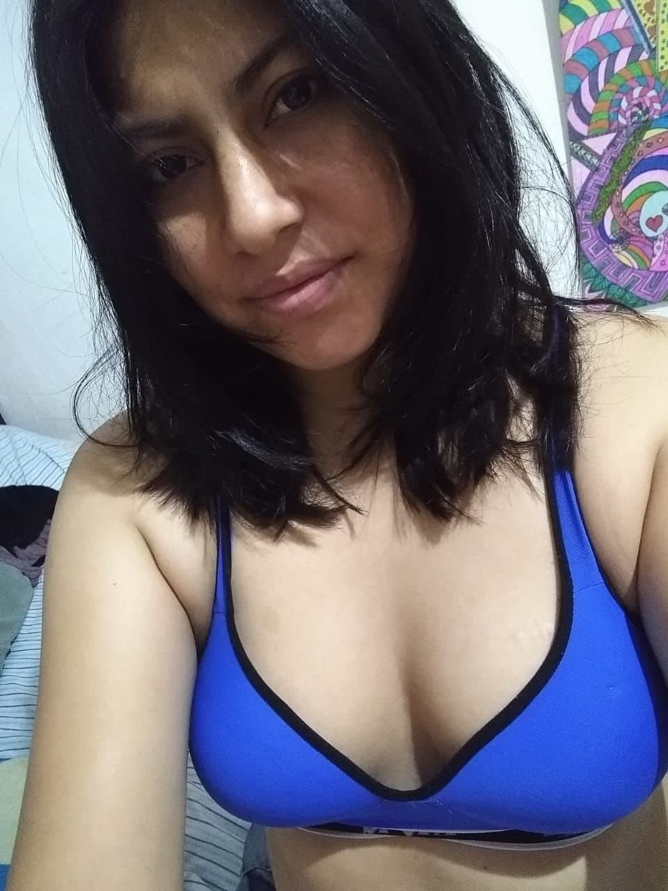 Fabricia perra culona y caliente