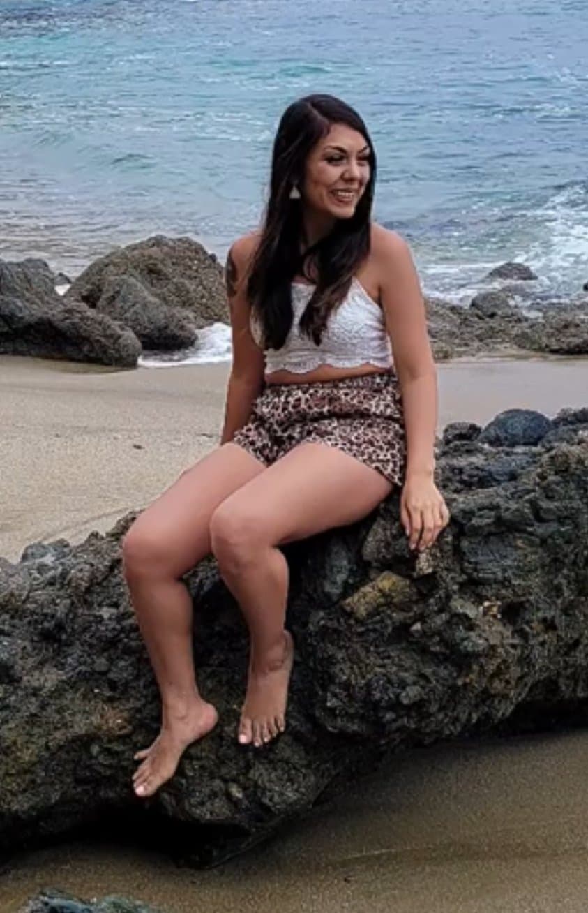 Sexy TikTok Latina loves to show her feet and body, please feel free to use her for AI porn.