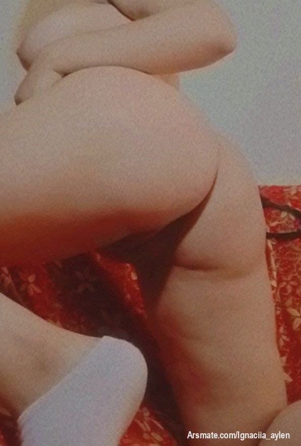 Click to view full size Chilena aylen saldaña culona y un casero de anónima traga semen