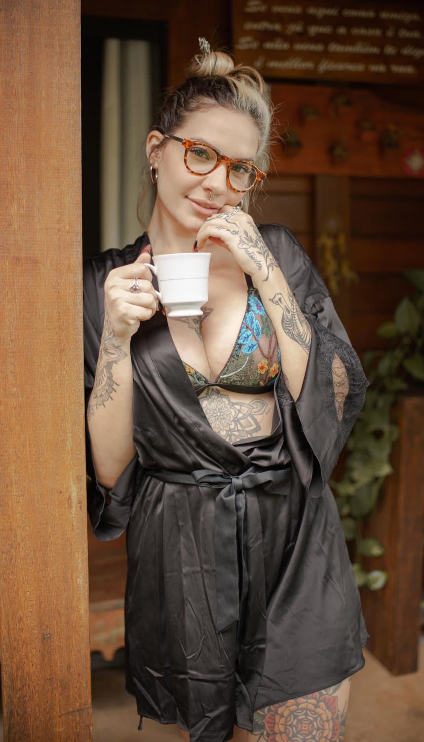 Busty take photoshoot at log cabin terrace