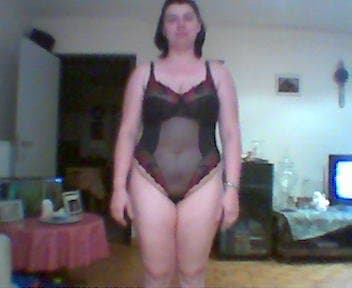 chubby submisive and addicted dirty cumwhore Jessie from Belgium, Tongeren, bare to use, respost her