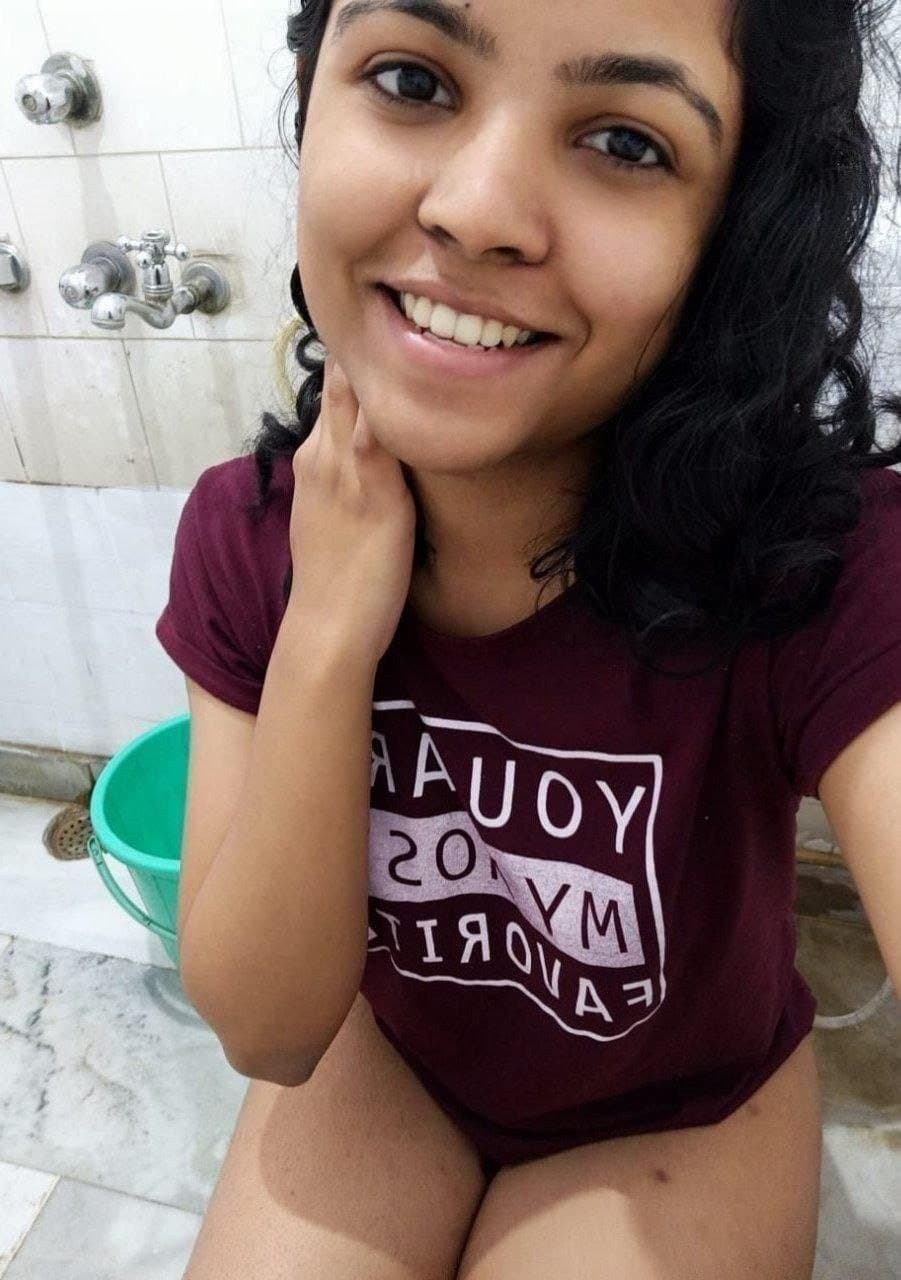 Cute Mallu Indian Slut with Amazing Ass