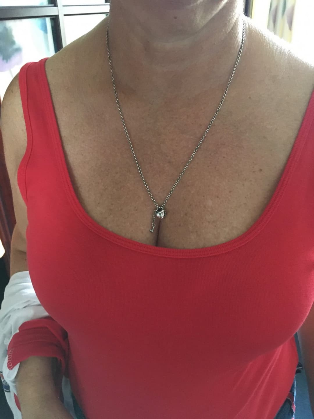 Hotwife anklets & necklaces, public announcements of lifestyle