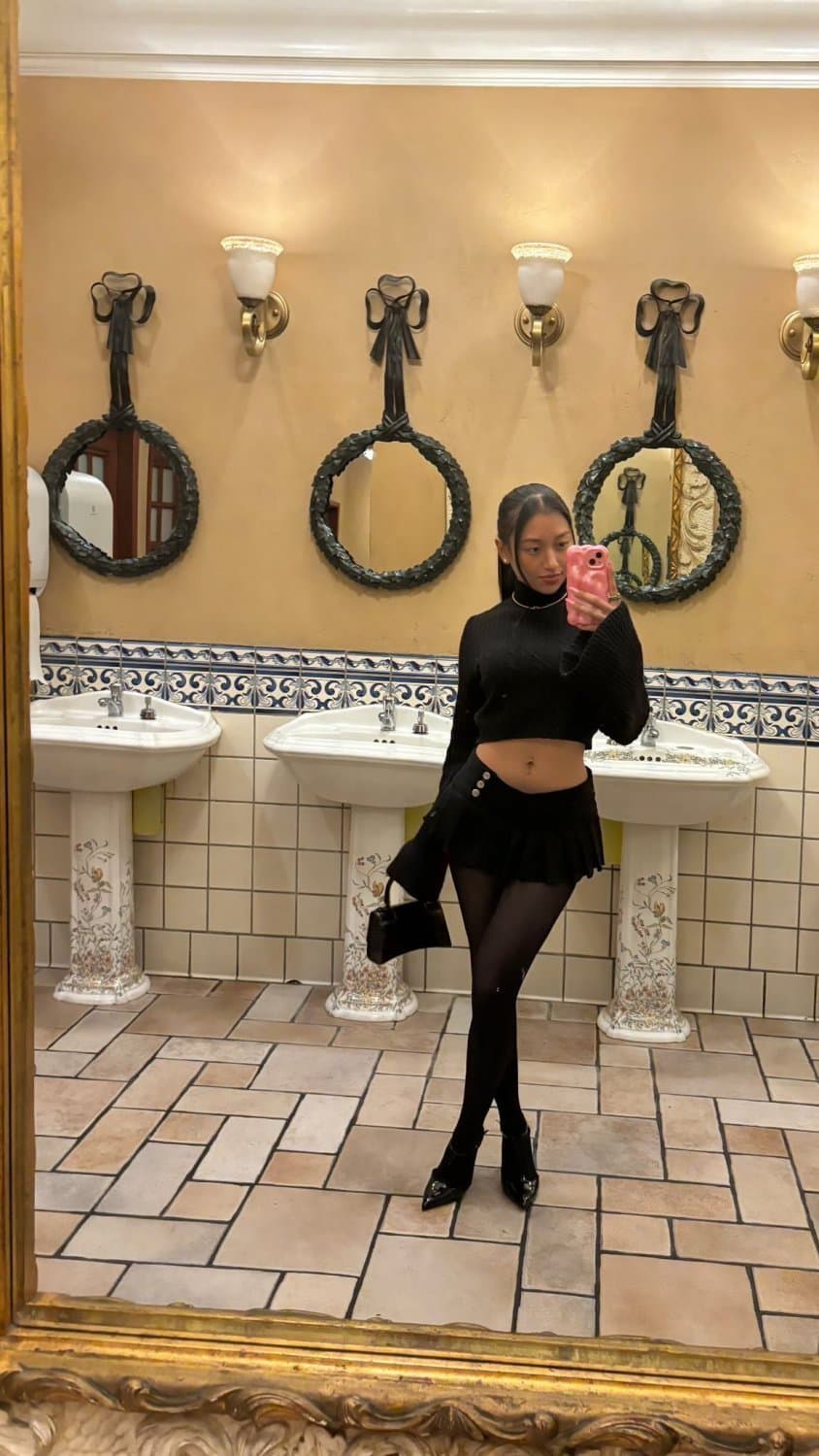 Click to view full size Gem ABG hotbabe taking bbc MEGA