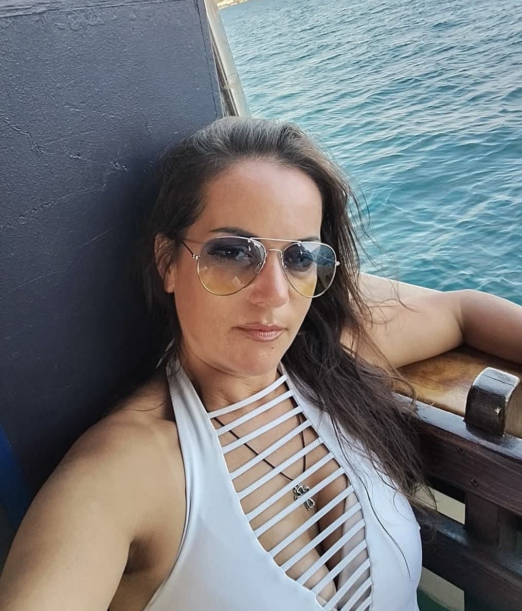 Sexy milf with big tits