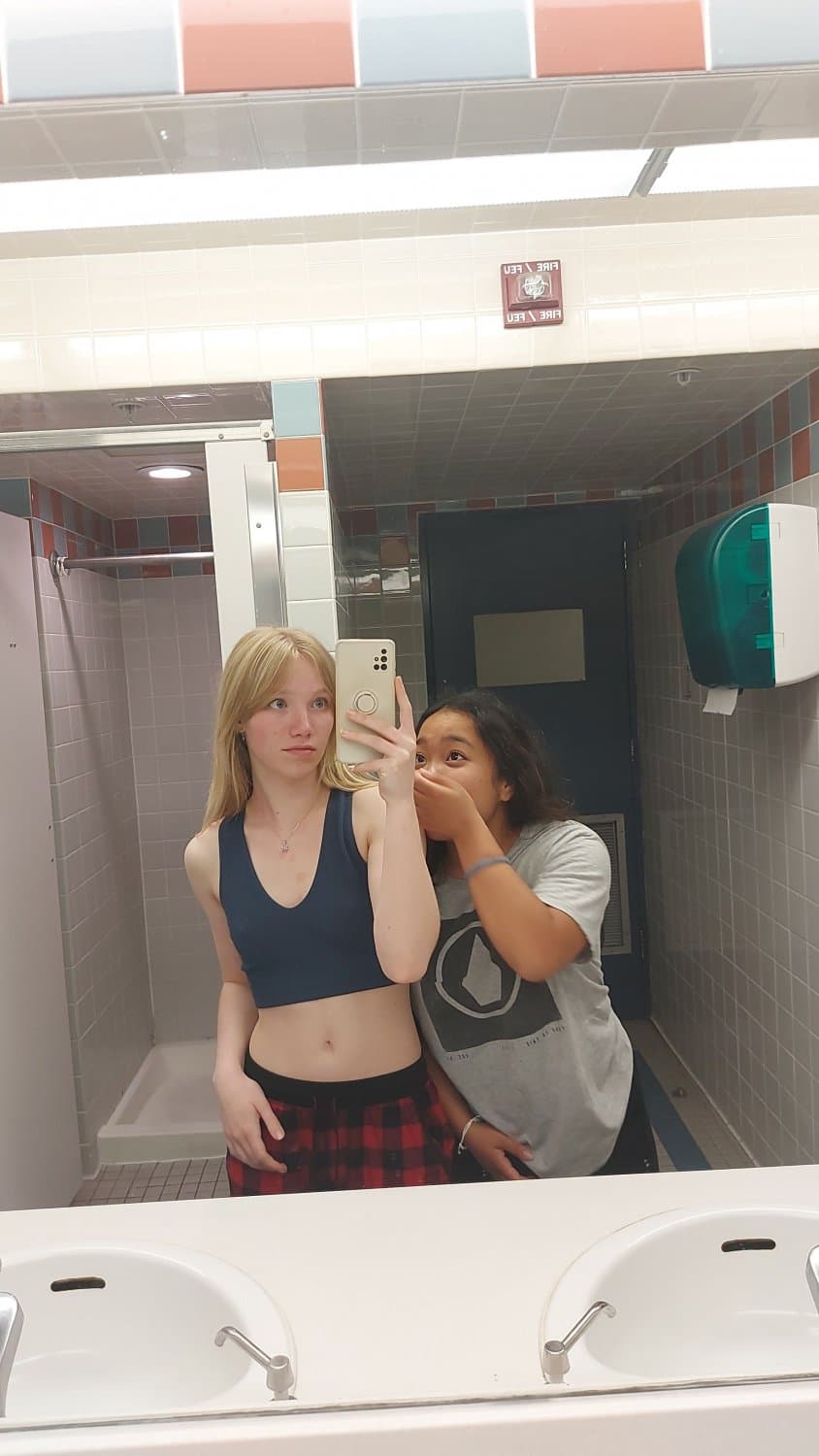 Group photos Dm my telegram @Brad_williams to get your girl shown or to see more.