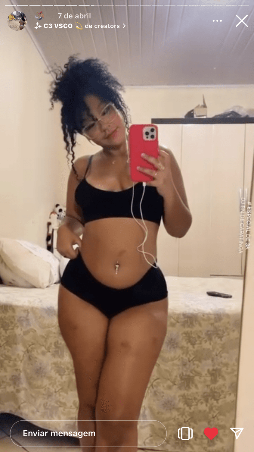 Morena do rabo gigante de tanajura, muito gostosa essa vagaba