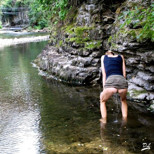 French amateur Justine enjoys watersports