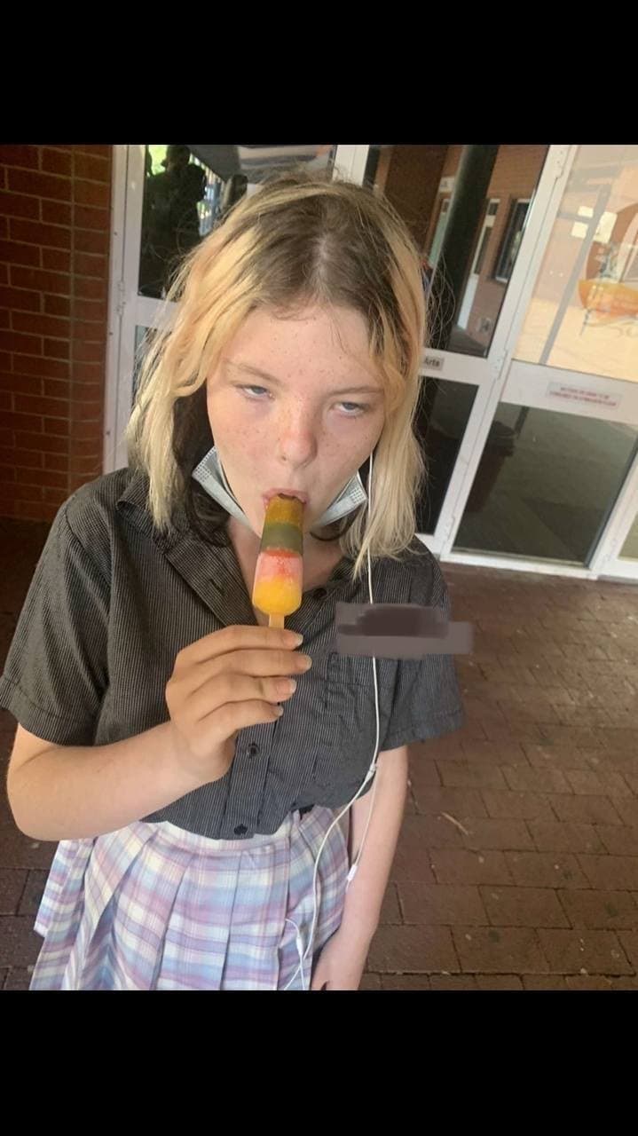 Aussie slut Evelyn Mavin