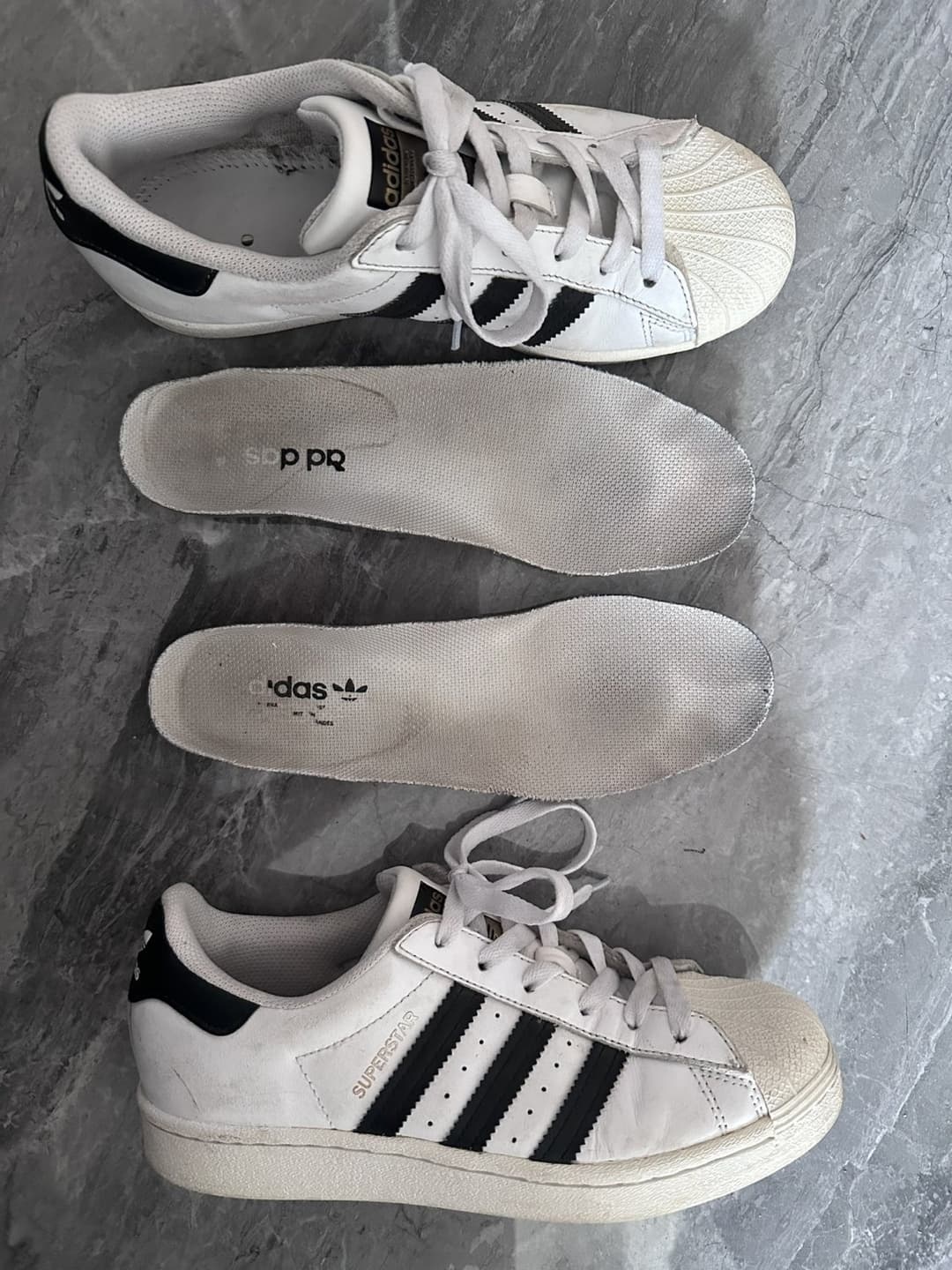 Asian shoes / feet & cum 3