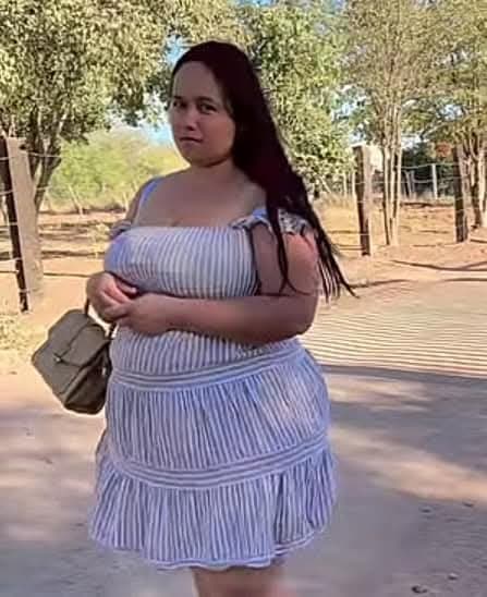 PEAR SHAPE THICK CURVY LATINA SSBBW BIG BOOTY ASS