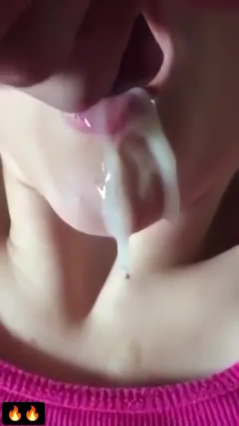 Le acabo en la boca??