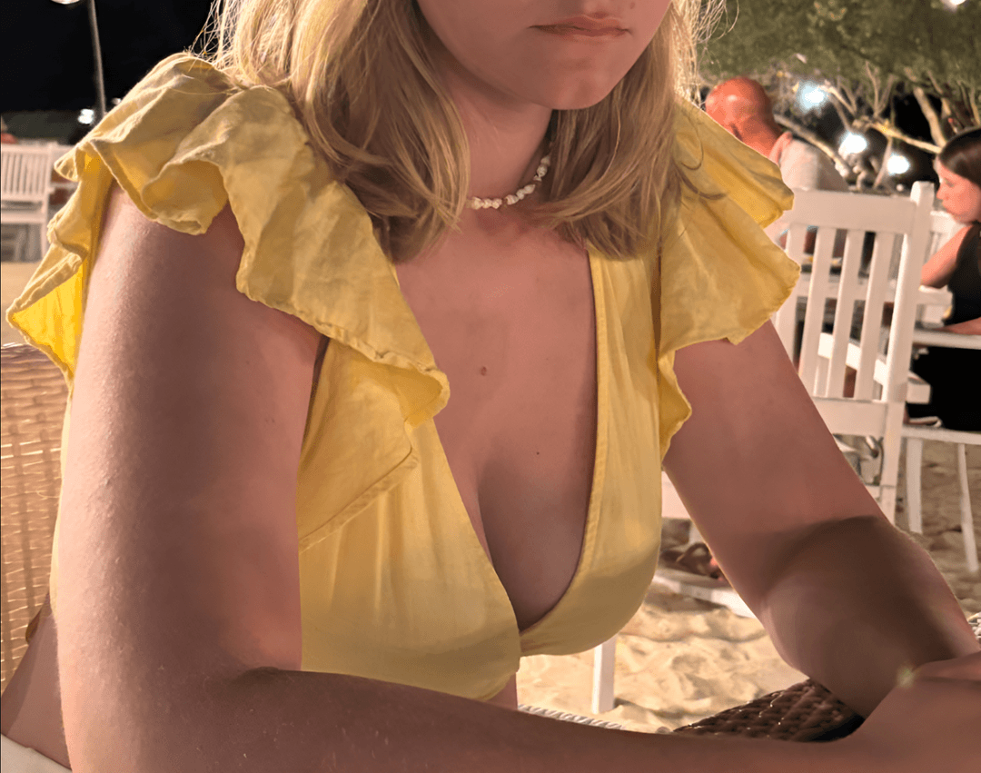 hot blonde teen - feet, legs ass and boobs