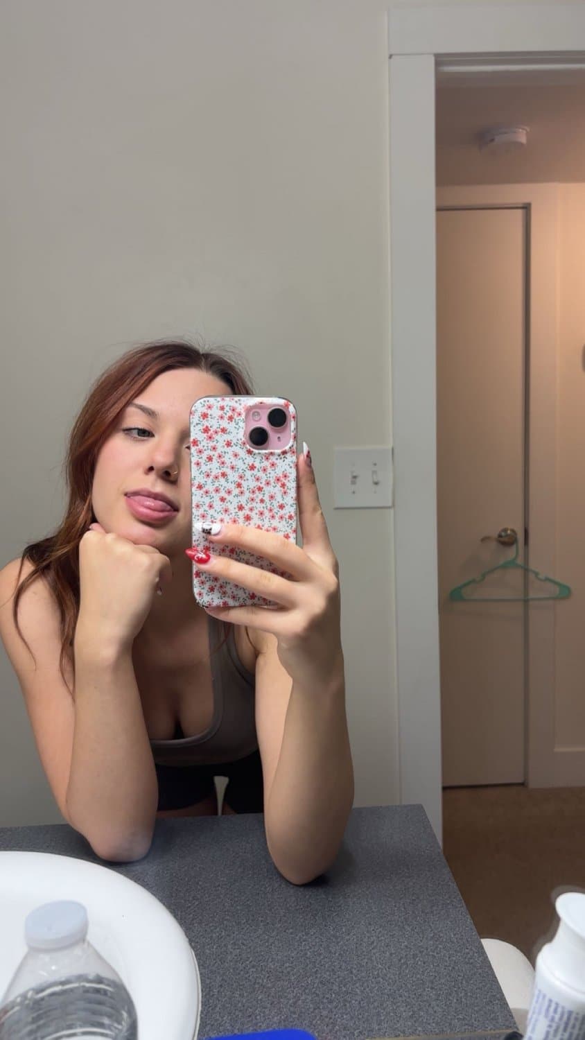 Barely legal 18yo with a fat ass