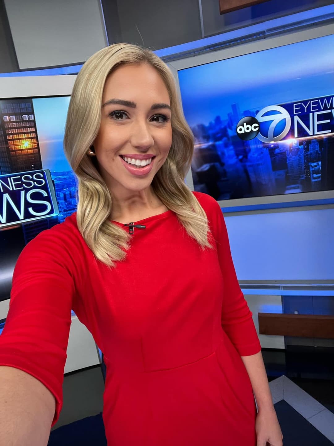 Stephanie Wade News Anchor