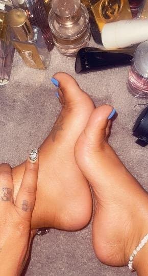 Mature ebony cougar pussy imprint panties milf mom pretty toes and feet tatted up FOUND IN HER PHONE