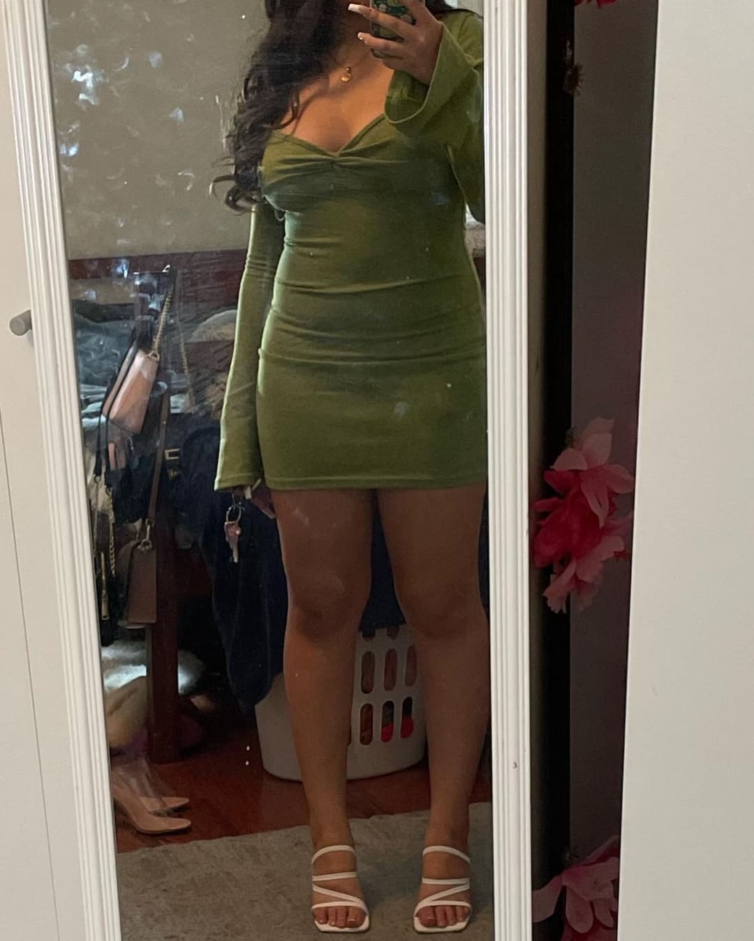 Autumn, 22 | PAAG webslut shows off her dick sucking lips and curves