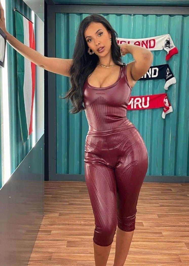 Maya Jama Hot as Fuck Baddie gets Cocked in her Purple Bikini Amazing Orgasm ?????✊????