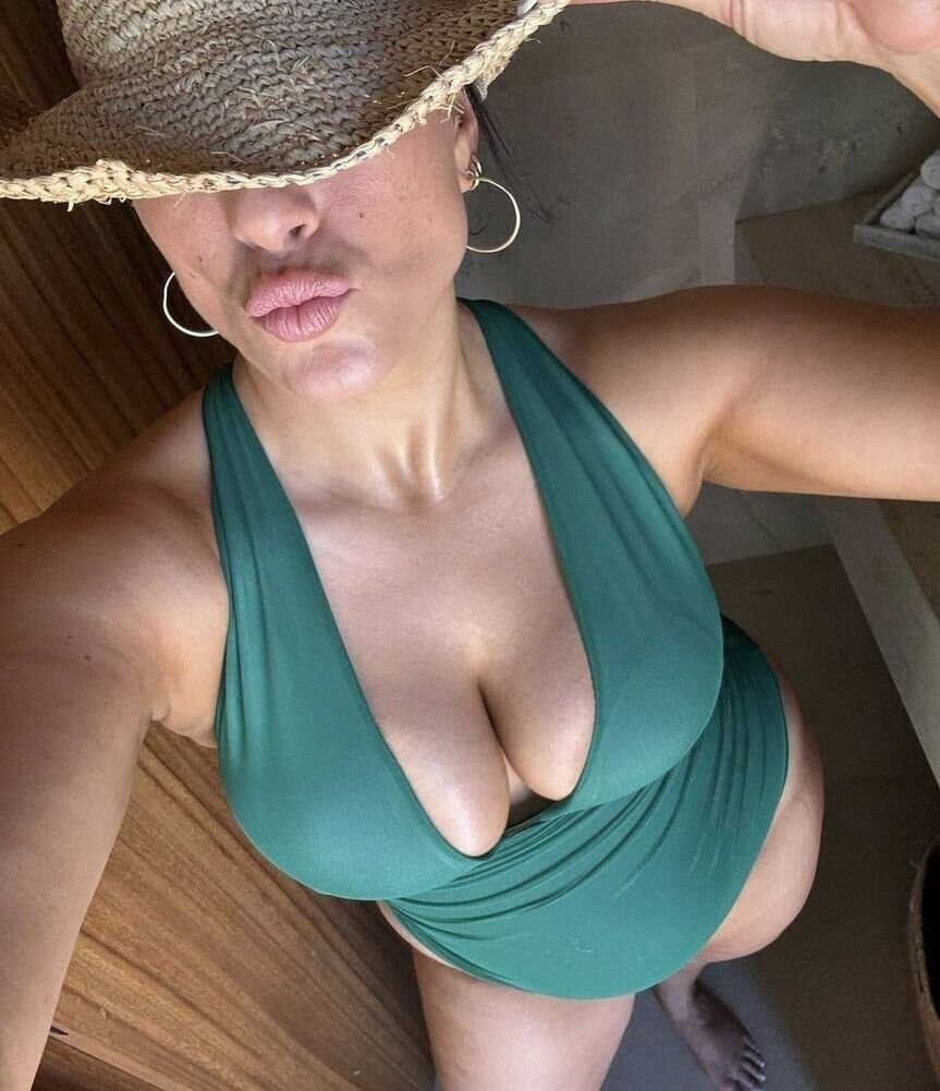 Ashley Graham is so Thick& Beautiful How I love to Titty Fuck Those Big Luscious Breast of hers PT1