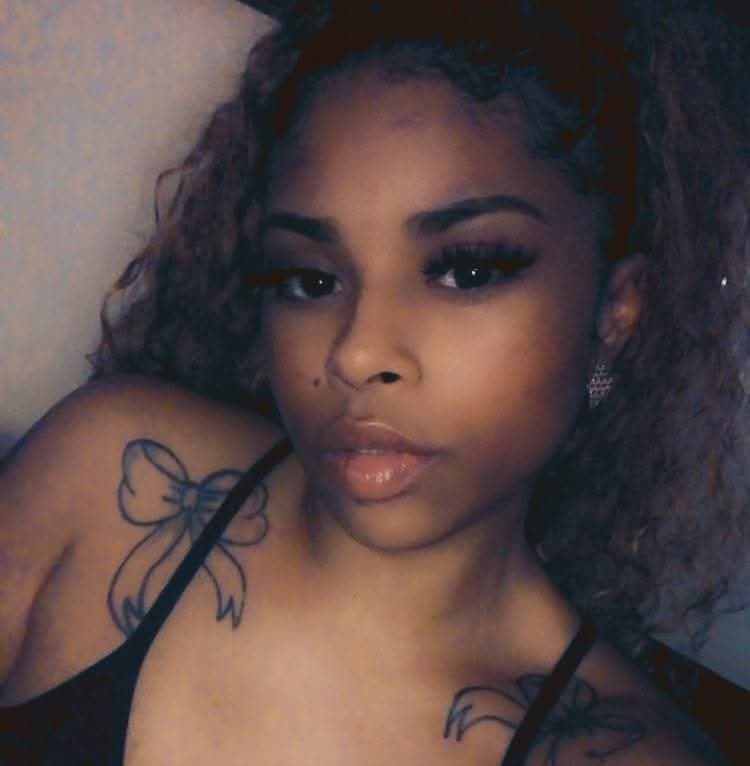 Los Angeles Single Mom Thot Eating Dick for a Place to Stay After BD Kicked Her Out