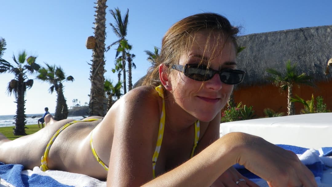 Cute brunette girlfriend has her vacation body ready